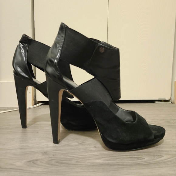 Calvin Klein Sonia Black Open Toe Heels - Picture 1 of 5